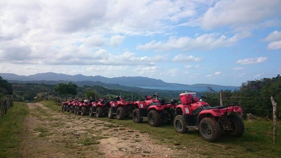 quad garés dans la montana quad garés dans la montana